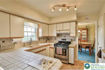 216 Memorial Drive, Bath, PA 18014 - Photo 11