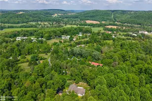 164 Hardt Hill Rd, Bechtelsville Boro, PA 19505 - Photo 3