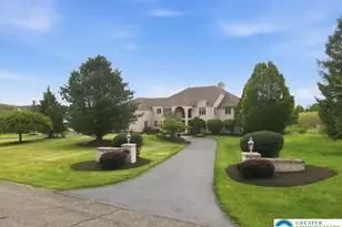 4126 Cambridge Ct, Lowhill Township, PA 18078 - Photo 3