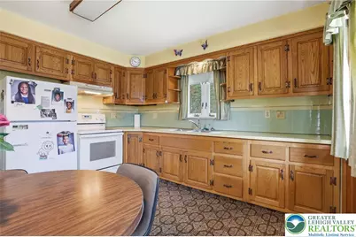 539 Beechwood Street, Emmaus Boro, PA 18049 - Photo 13