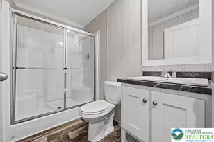 7411 Lincoln Ln, Upper Macungie Township, PA 18087 - Photo 15