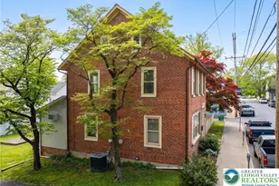 32 E Center St, Nazareth, PA 18064 - Photo 5