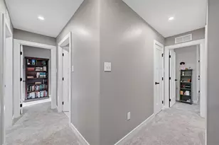 8150 Parker Pl, Upper Macungie Township, PA 18051 - Photo 25