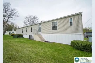13 Clifton Manor Drive, Clifton Twp, PA 18424 - Photo 3