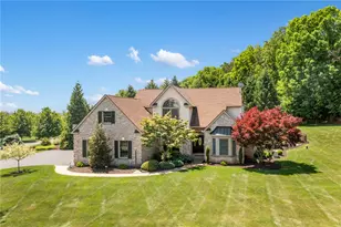 1880 Hamilton Dr, Lower Milford Township, PA 18036 - Photo 1