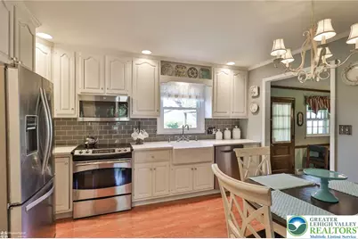 1920 Ravenwood Drive, Bethlehem City, PA 18018 - Photo 17