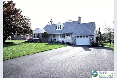 389 Barrett Road, Emmaus Boro, PA 18049 - Photo 5