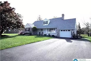 389 Barrett Rd, Emmaus Boro, PA 18049 - Photo 5