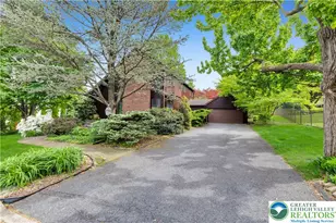 426 Moravian St, Nazareth Boro, PA 18064 - Photo 3