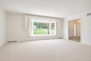 4777 Belmont Dr, Emmaus Boro, PA 18049 - Photo 11