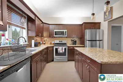 99 Garibaldi Avenue, Roseto, PA 18013 - Photo 5