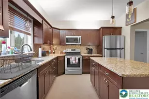 99 Garibaldi Ave, Roseto Boro, PA 18013 - Photo 5