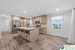 1318 Aylesbury Rd, Lehigh Township, PA 18088 - Photo 11