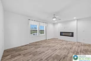 1318 Aylesbury Rd, Lehigh Township, PA 18088 - Photo 5