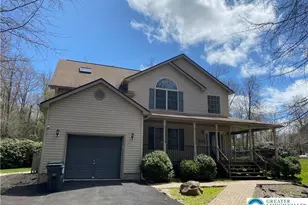 203 Birdie Pl, Coolbaugh Twp, PA 18466 - Photo 1