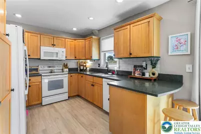 411 Nolf Road, Bushkill Twp, PA 18064 - Photo 7
