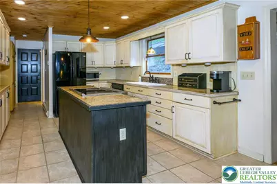1254 Sky High Terrace, Chestnuthill Twp, PA 18330 - Photo 15