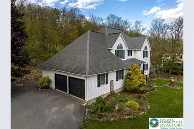1254 Sky High Terrace, Chestnuthill Twp, PA 18330 - Photo 3