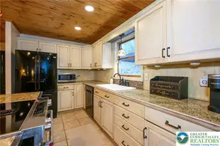 1254 Sky High Terrace, Chestnuthill Twp, PA 18330 - Photo 17