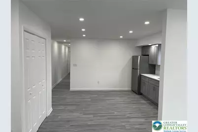 2250 Butler Street #06, Wilson, PA 18042 - Photo 3