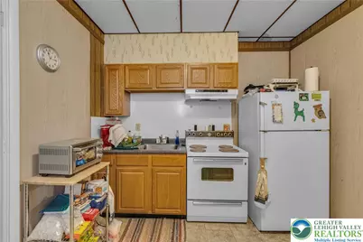 35 E Ridge Street, Lansford, PA 18232 - Photo 3