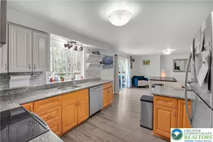 97 Autumn Ln, Penn Forrest, PA 18229 - Photo 3