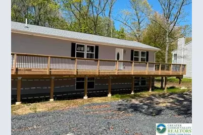 224 Kensington Drive, Bushkill, PA 18324 - Photo 1