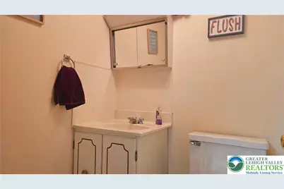848 S Hoffert Street, Fountain Hill Boro, PA 18015 - Photo 17