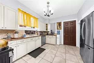 2055 Ferry St, Wilson Boro, PA 18042 - Photo 5