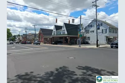 6 Broad Street S, Nazareth Boro, PA 18064 - Photo 7