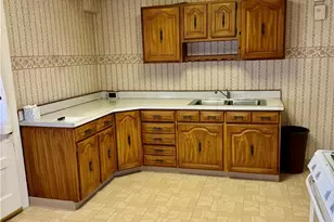 607 N Clewell St, Fountain Hill Boro, PA 18015 - Photo 11
