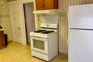 607 N Clewell St, Fountain Hill Boro, PA 18015 - Photo 13