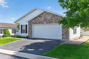 698 San Simeon Pl, Forks Twp, PA 18040 - Photo 5