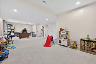 814 Blackheath Ln, North Catasauqua Bor, PA 18032 - Photo 35