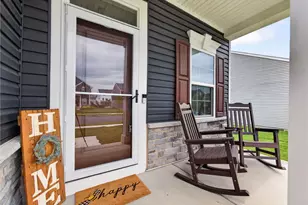 814 Blackheath Ln, North Catasauqua Bor, PA 18032 - Photo 5