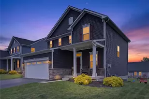 814 Blackheath Ln, North Catasauqua Bor, PA 18032 - Photo 3