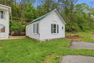 3585 Fairyland Rd, Franklin Twp, PA 18235 - Photo 7