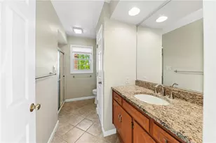 1975 Mountain Hill Ln, Lower Saucon Township, PA 18055 - Photo 15