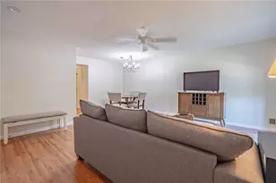 1964 Willings Ln, Hellertown Boro, PA 18055 - Photo 5