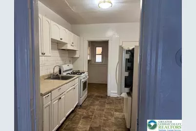 208 Ridge Avenue, Allentown City, PA 18102 - Photo 5