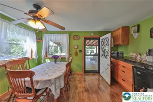 331 Cranberry Creek Rd, Paradise Twp, PA 18326 - Photo 5