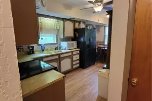 320 Hillside St, Forest City, PA 18421 - Photo 7