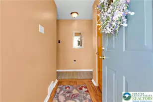 1124 Beverly Ave, Bethlehem City, PA 18018 - Photo 5