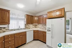 8495 Bumble Bee Way, Coolbaugh Twp, PA 18466 - Photo 13