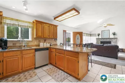 111 Sir Lyonnesse Court, Tobyhanna Twp, PA 18347 - Photo 5