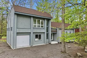 3120 Greenbriar Dr, East Stroudsburg, PA 18301 - Photo 1