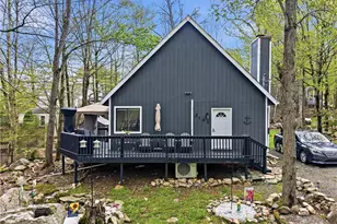 9302 Fairmount Way, Tobyhanna, PA 18466 - Photo 1