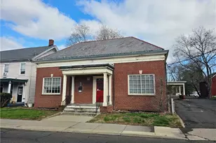 107 Delaware Rd, Riegelsville, PA 18077 - Photo 1