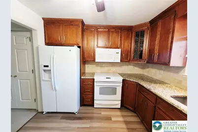 867 Cold Spring Road #5, Lower Macungie Township, PA 18103 - Photo 5