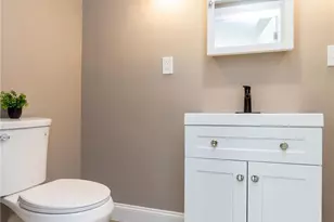 215 Lackawanna Ave, Nazareth, PA 18064 - Photo 23